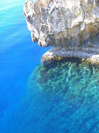 coastal-rock-formations-near-agia-nappa-cyprus_0270