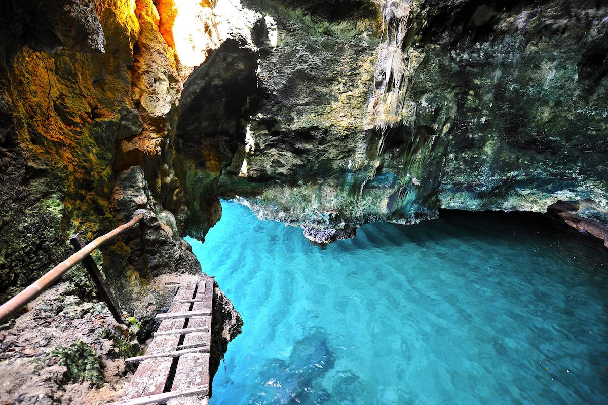 hundred islands national park Imelda Cave