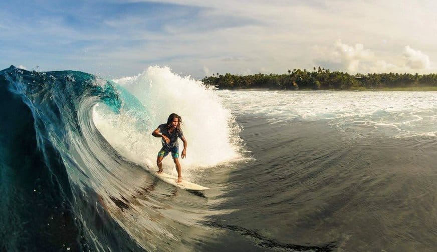 siargao-cloud-9-wave