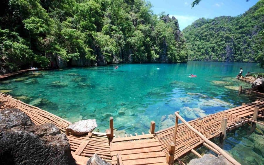 island-hopping-in-the-philippines_coron-island-philippines