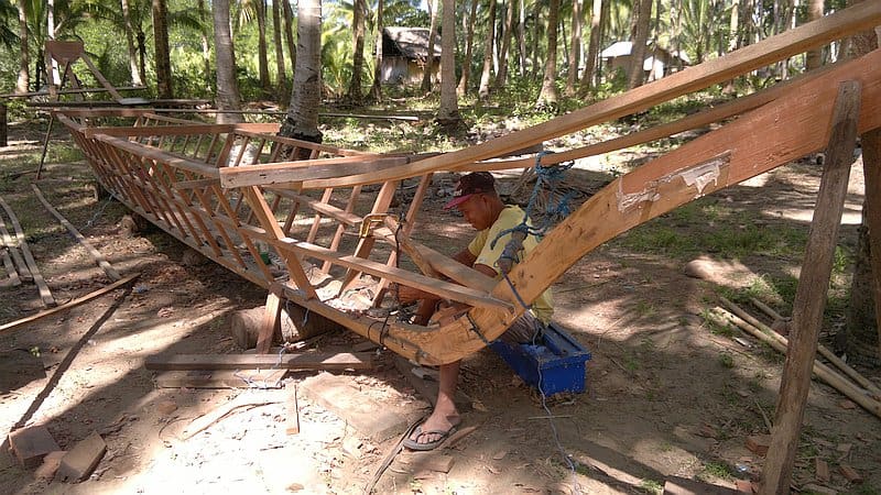 d'île en île aux Philippines, lancement de bateau-180220152416