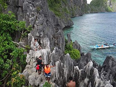 cliff-climbing-in-the-philippines