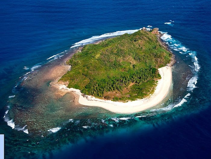 Trekking on Bolina island, Philippines, Palawan speedboat