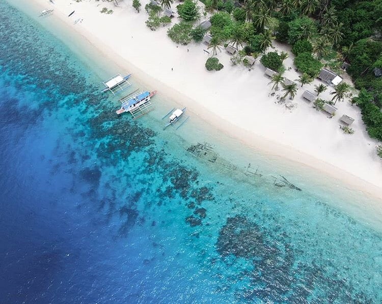 Exploring Caves and Shipwrecks in Black Island, Coron, Philippines ...