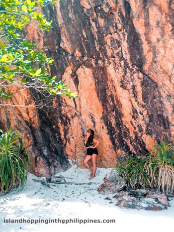 ricerca dell'isola paradisiaca sulla spiaggia