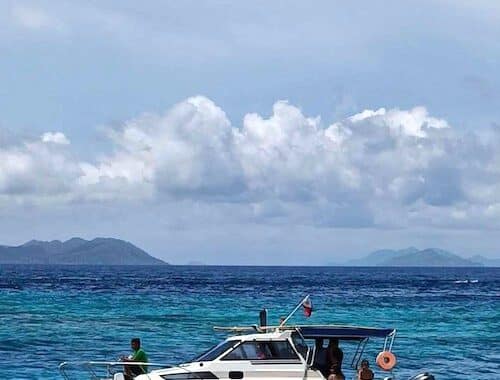 speedboat between El Nido and Coron