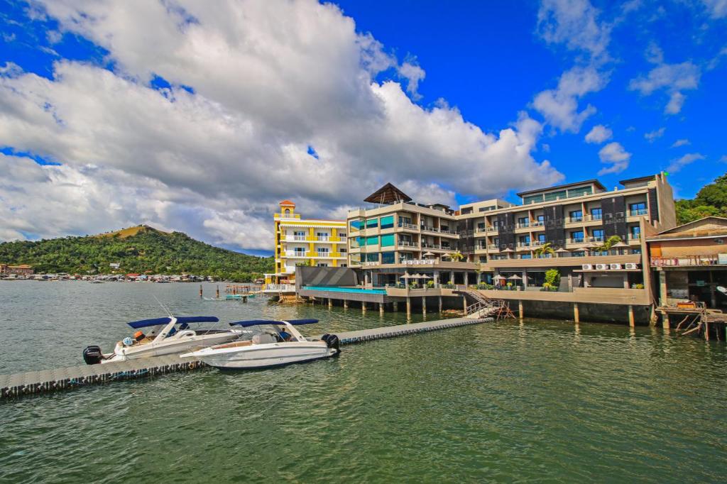 Photo by Two Seasons Coron Bayside Hotel