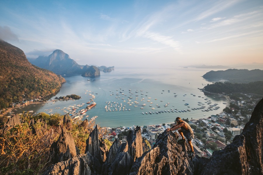 TARAW PEAK CLIFF CLIMB IN EL NIDO