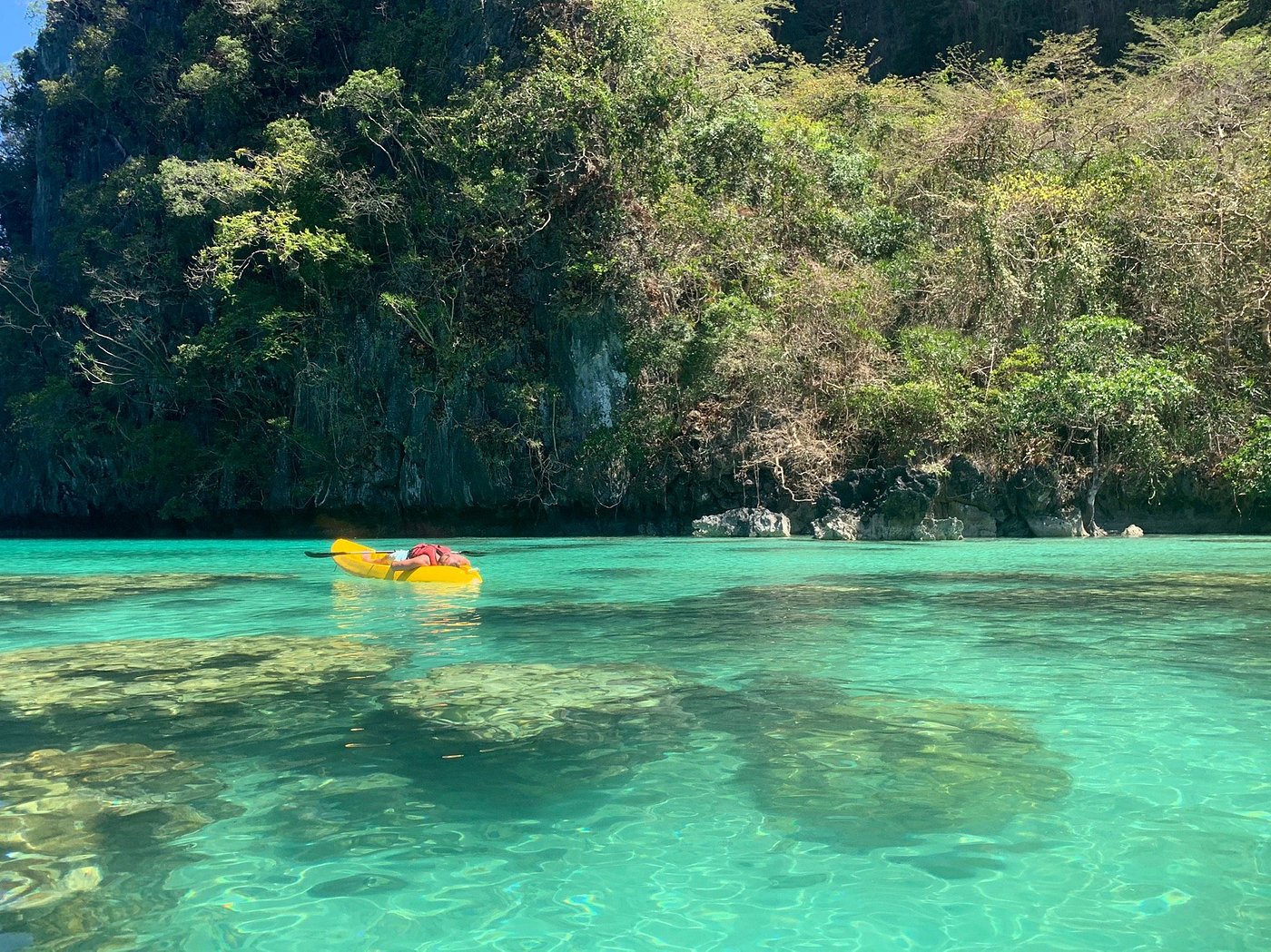 Big-lagoon-El-nido-clear-water