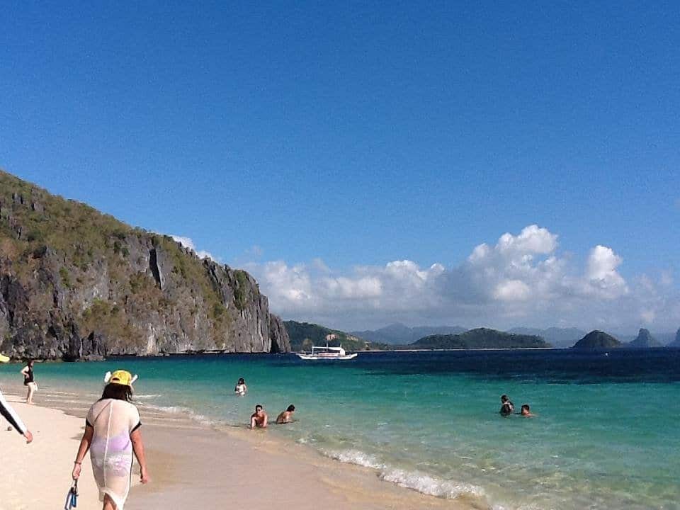 Payong-payong-beach-El-nido-palawan-tour-A