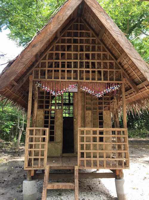 linapacan tourist camp hut front view