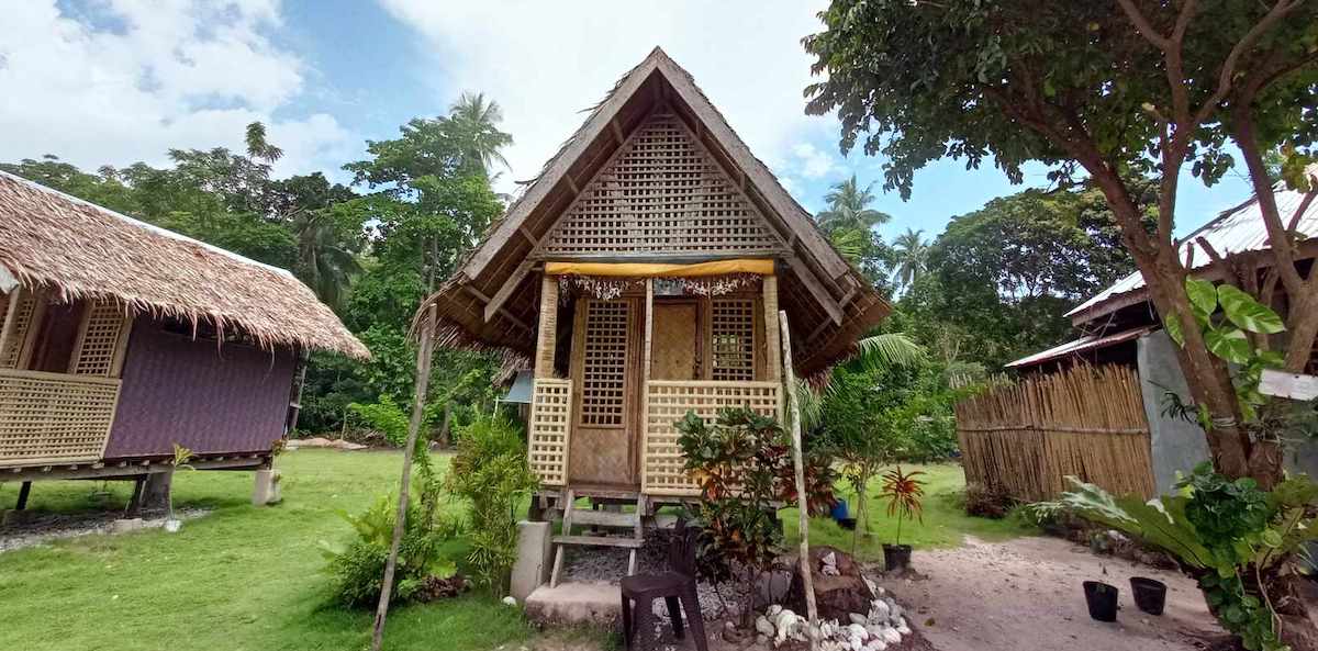 linapacan tourist camp hut front