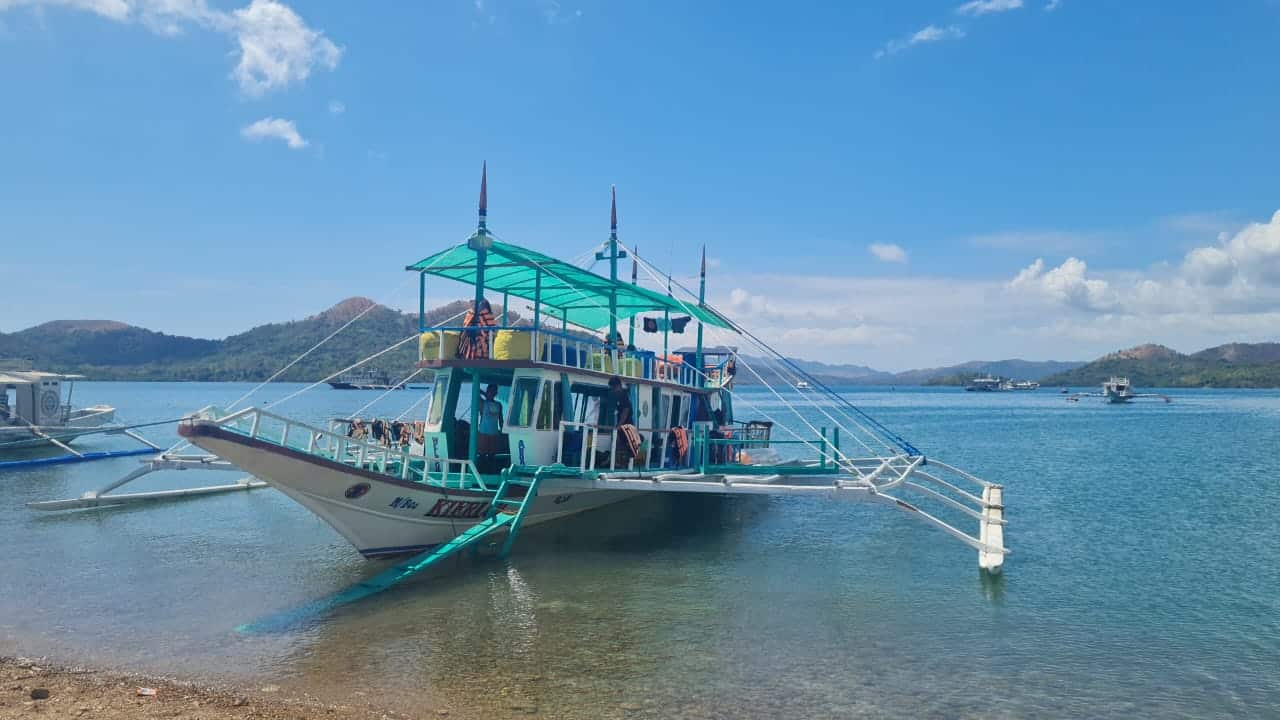 erika tour banca boat