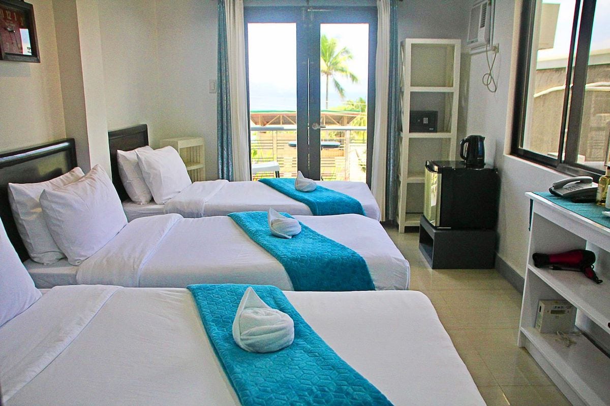 camera tripla superiore