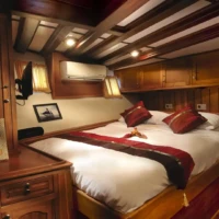Comfortable cabin on Siren Liveaboard in the Philippines.