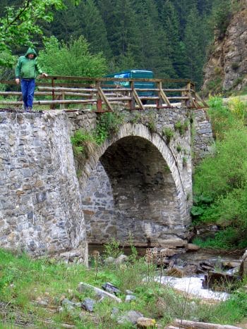 road-trip-from-Plovdiv-Bulgaria-to-Smolyan-with-Singapore-chicks_CIMG0035