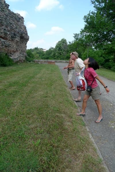 road-trip-from-Plovdiv-Bulgaria-to-Smolyan-with-Singapore-chicks_L1200634