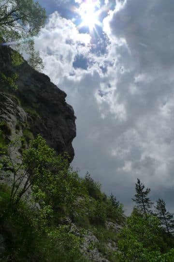 road-trip-from-Plovdiv-Bulgaria-to-Smolyan-with-Singapore-chicks_L1210038