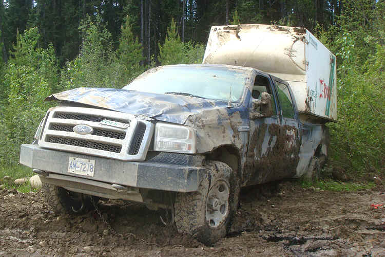 treeplanting truck stuck in mud 1