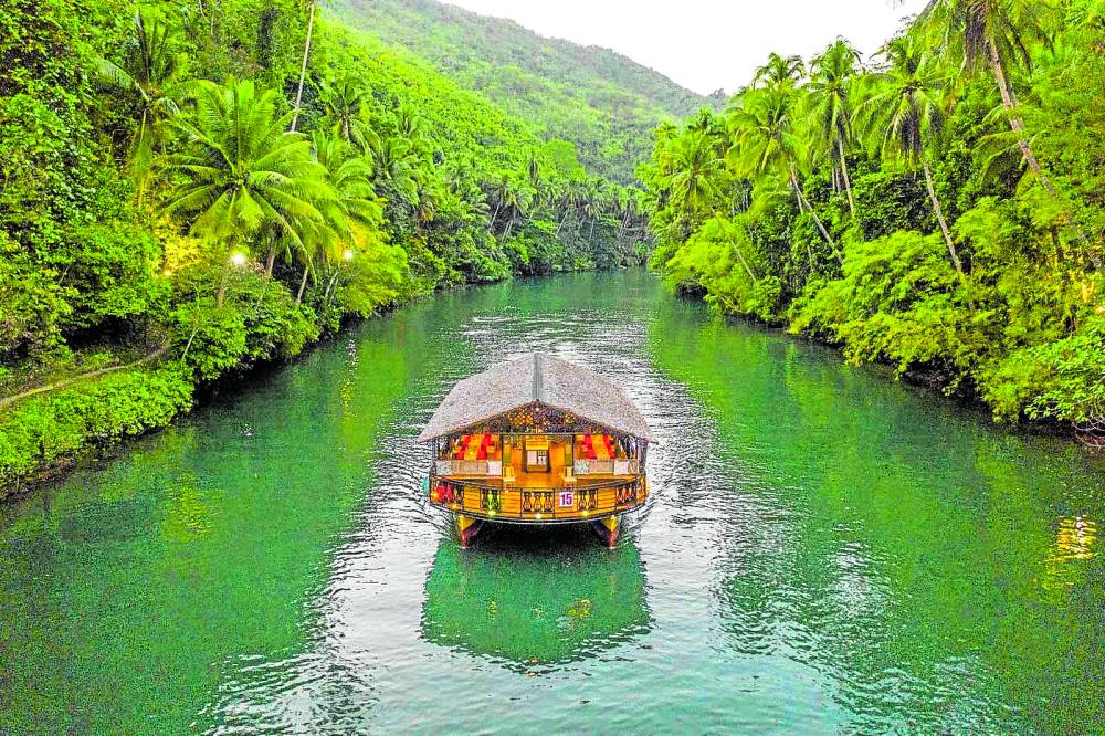 tourist spot in loboc bohol