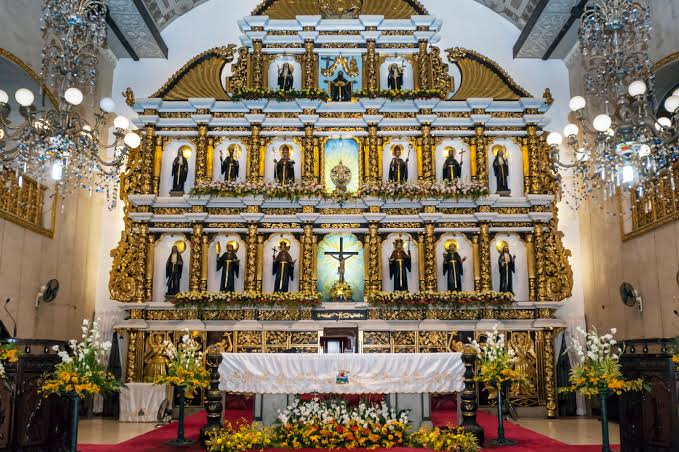 The altar at Basilica Minore del Sto. Niño de Cebu