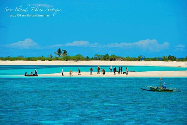 Seco Island, Panay, Visayas - traîner sur la plage