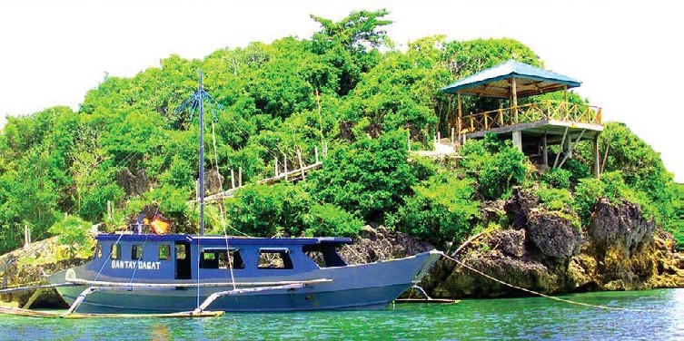 taklong-island-hopping-boat-tour-2