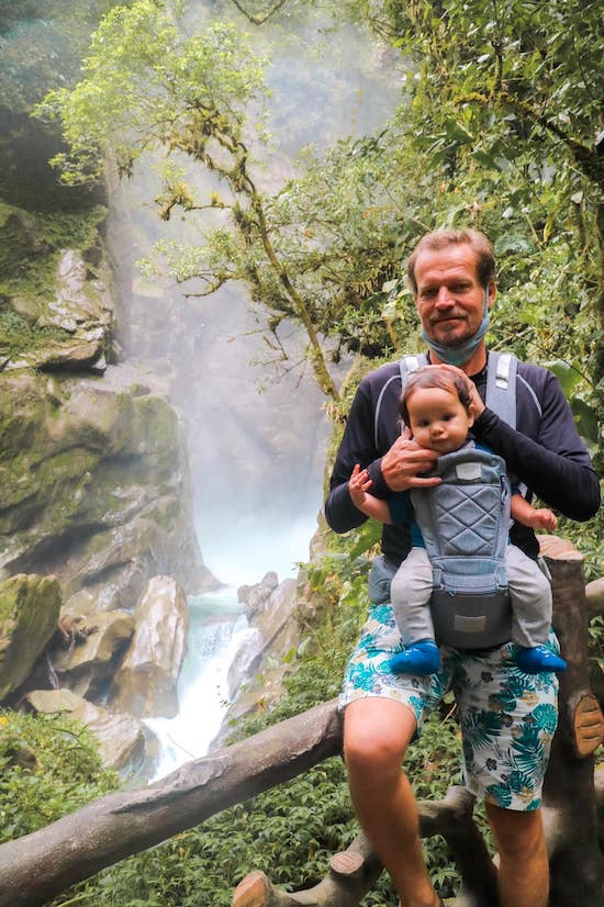 canoa-ecuador-baby-waterfall